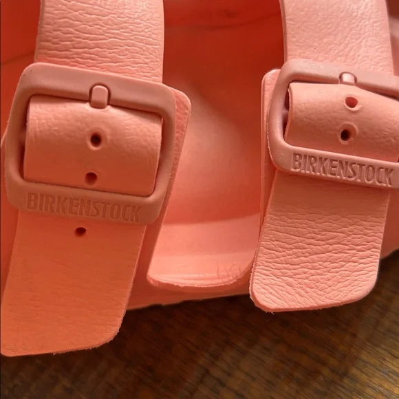 Birkenstock Arizona Sandal in coral. Size 39 - Picture 3 of 3